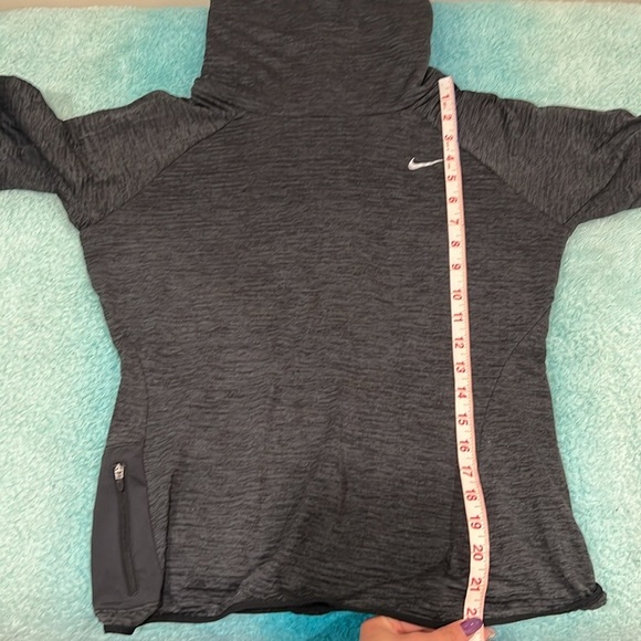 🔥Nike Black Pullover 🔥 - Picture 4 of 6